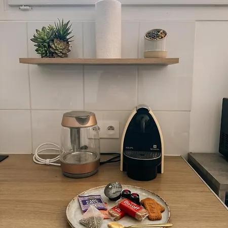 Chez Near Schuttle -25, Parking, Quiet Apartamento Les Attaques